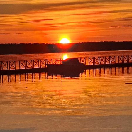 Arsunda Strandbad Sjoesunda Vandrarhem Bagian luar foto