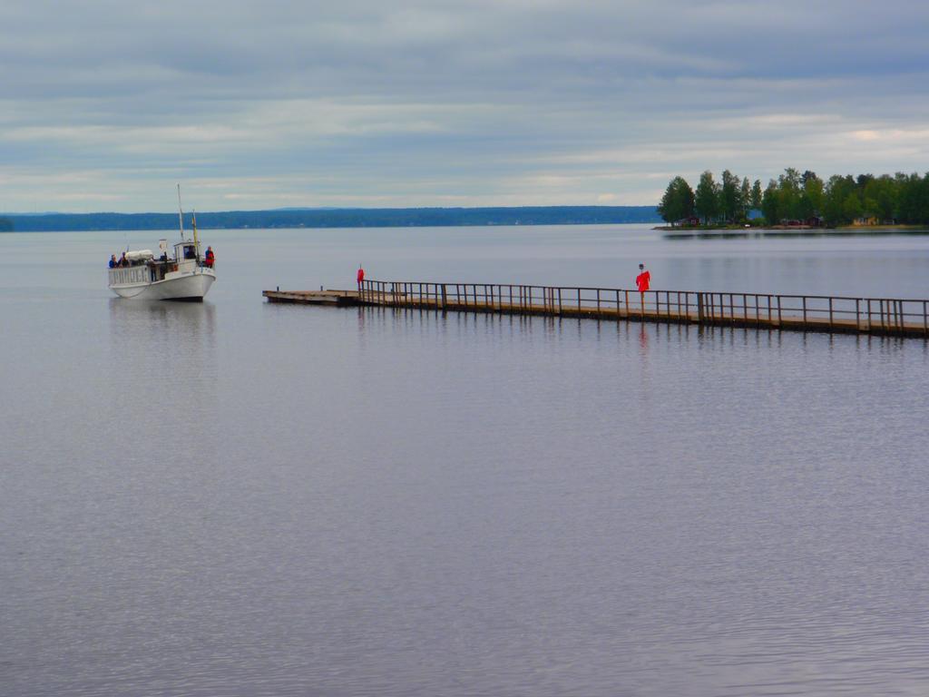 Arsunda Strandbad Sjoesunda Vandrarhem Bagian luar foto